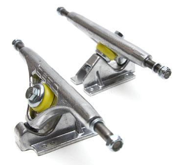 BEAR GRIZZLY 10MM TRUCKS 52 DEGREE CHROME - Single Truck